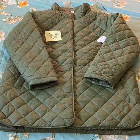 Time and Tru Jackets & Blazers - Women’s size Medium Time and tru green barn quilted coatNWT. Also have a size 1x